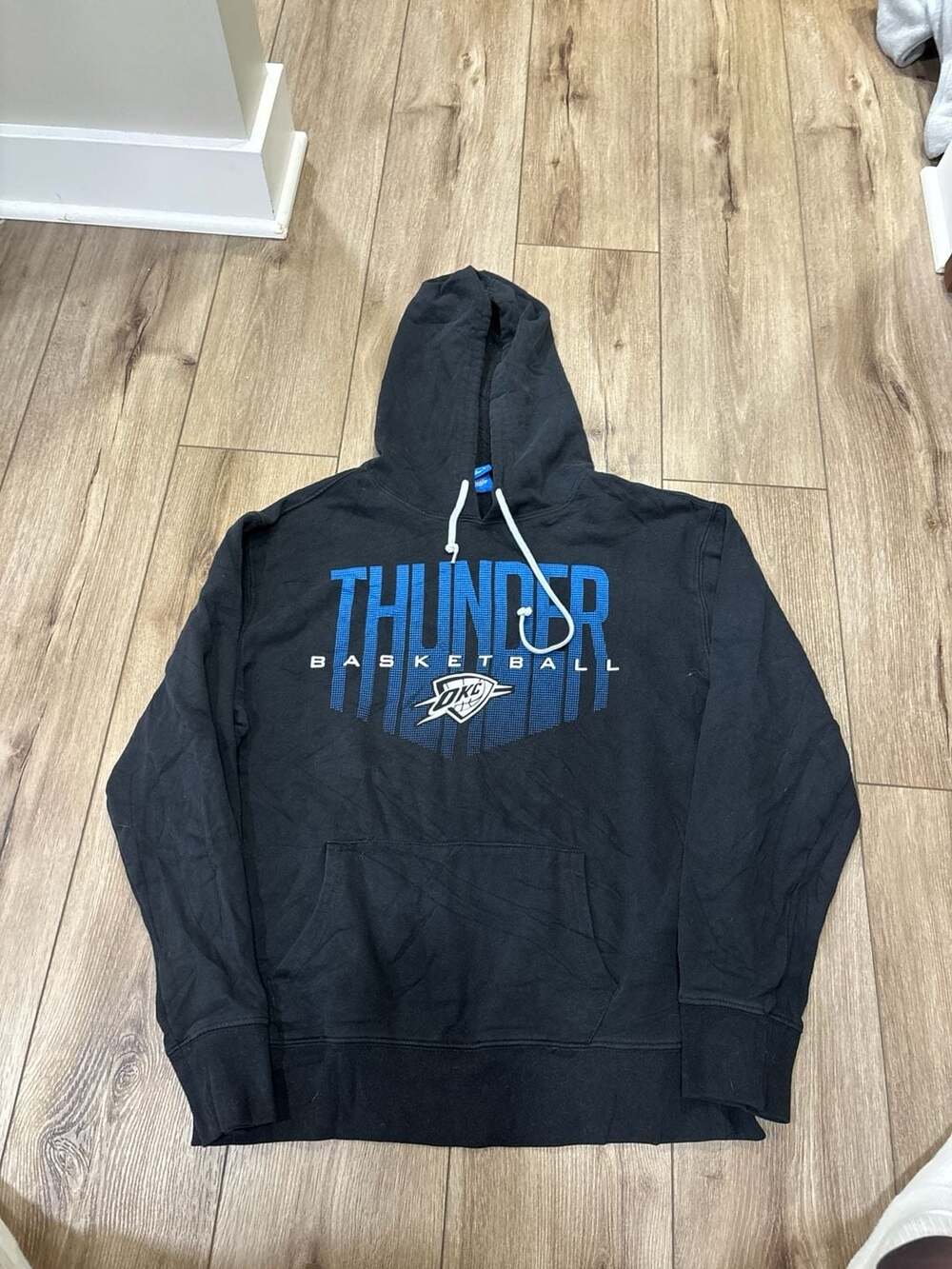 UNK NBA Oklahoma City Thunder Black Basketball Graphic Pullover Hoodie Size L